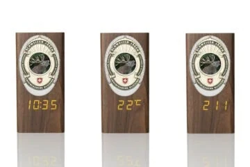 “Ambassador” Wooden Pen Holder with Metal Badge and Multifunction Clock Swiss Hunter