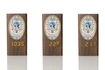 “Ambassador” Wooden Pen Holder with Metal Badge and Multifunction Clock Wrestler Switzerland