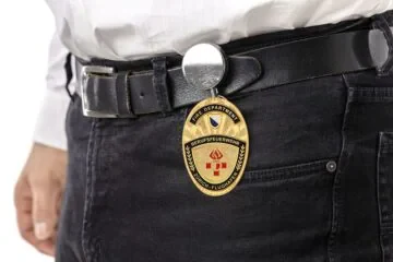 Approach belt clip with retractable badge Fire Brigade Zurich Airport