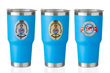 Blue vacuum-insulated thermos cup, 810 ml, made from high-quality stainless steel with lid