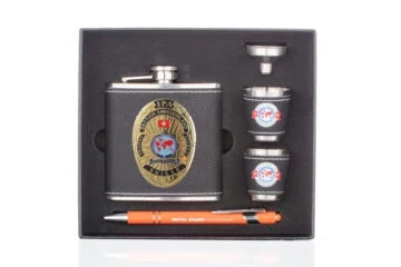 Stainless steel Hip Flask Gift set 170 ml, with 2 cups, a funnel and a ballpoint pen