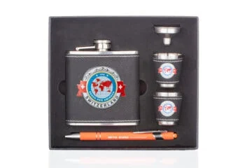 Stainless steel Hip Flask Gift set 170 ml, with 2 cups, a funnel and a ballpoint pen