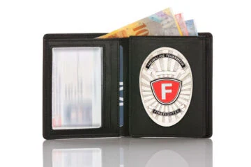 Leather wallet "Official" Volunteer Fire Brigade, engraving