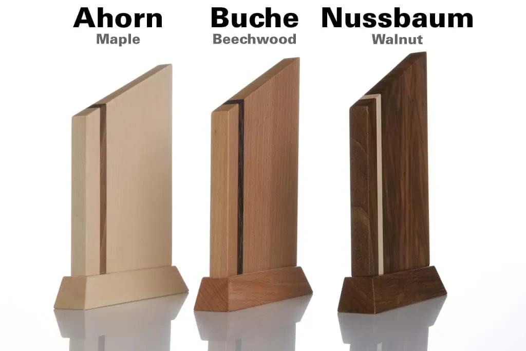 Products holz stehend 1 Metal Badge