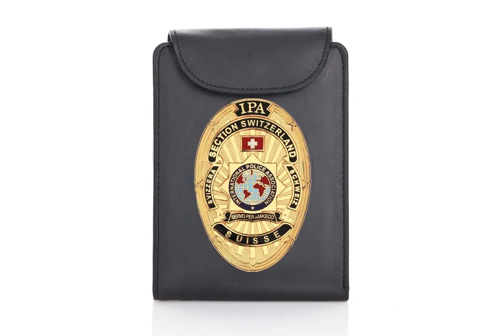 Products ipa ch etui outstanding 1 Metal Badge