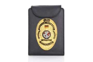 Leather wallet "Outstanding" IPA Germany