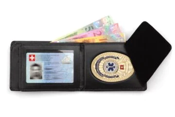 Leather wallet "Quantum" Paramedic Switzerland, engraving