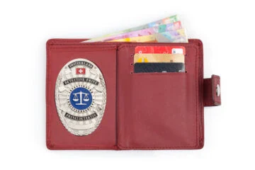 Leather wallet "Passion" private investigator Switzerland, engraving