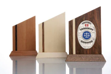 Wood with base private investigator Switzerland, engraving