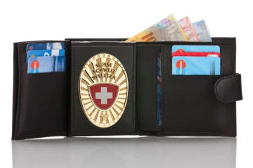 Leather wallet "Qualified - two in one" Switzerland Fan Badge